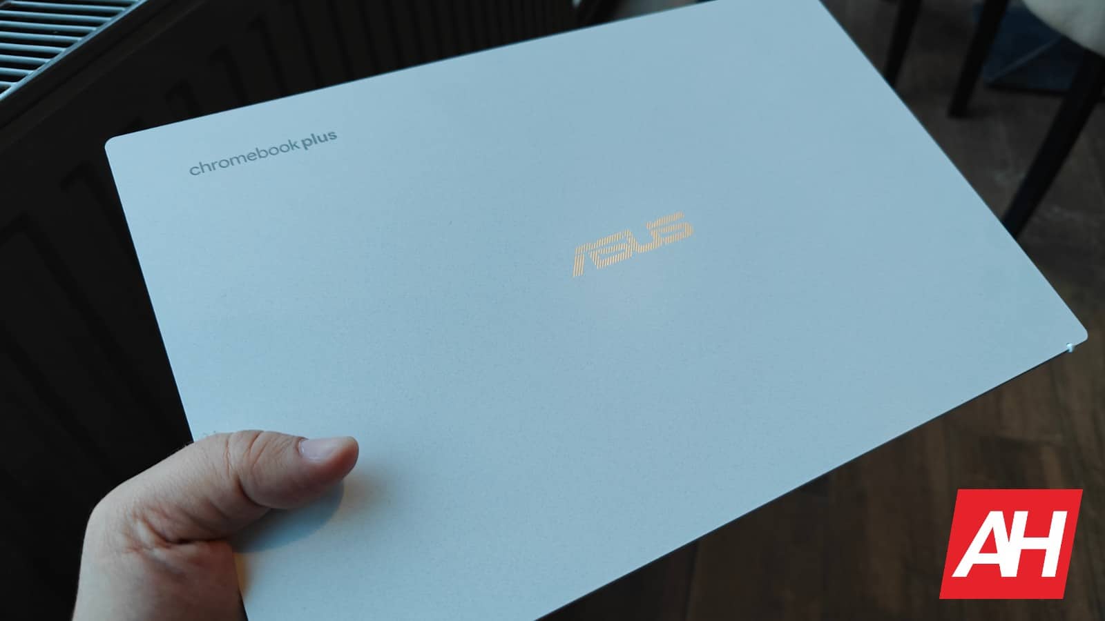 AH ASUS Chromebook Plus CX34 logo image 8