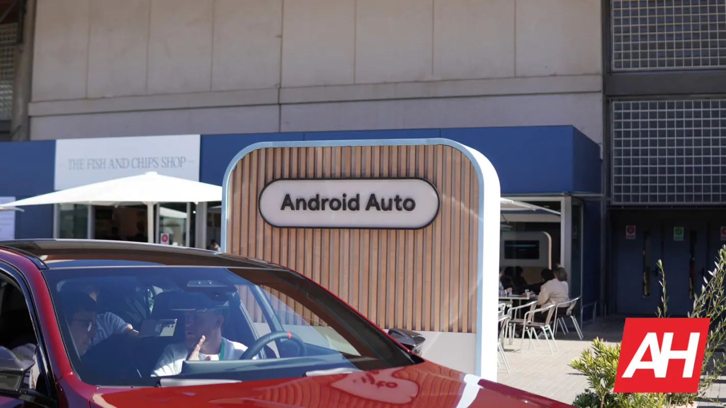 Featured image for Report suggests Android Auto is losing its users, YouTube Music still popular