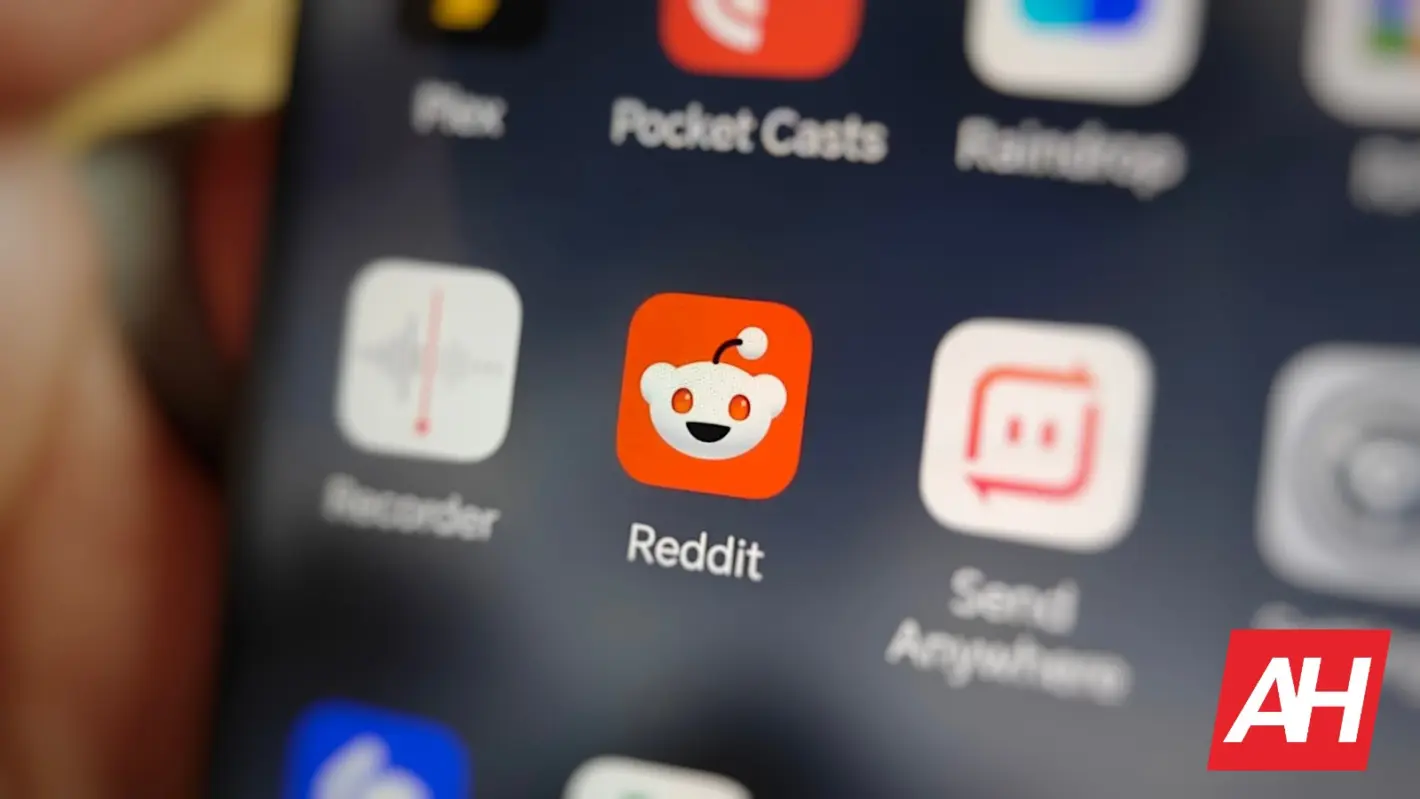 Featured image for Reddit goes public and invites users to buy shares