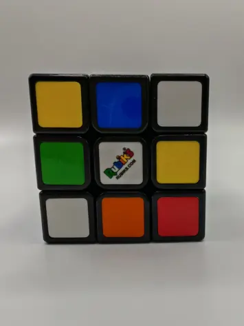 HONOR Magic6 Pro rubics cube