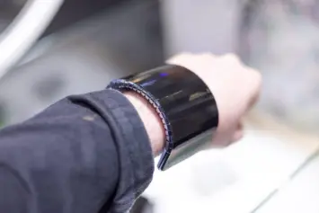Samsung Cling Band OLED display wrist phone concept 2