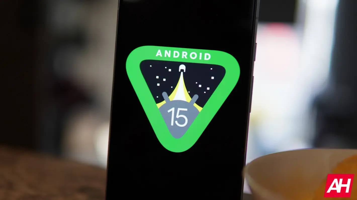 Featured image for Google tweaks haptic feedback and status bar icons in Android 15