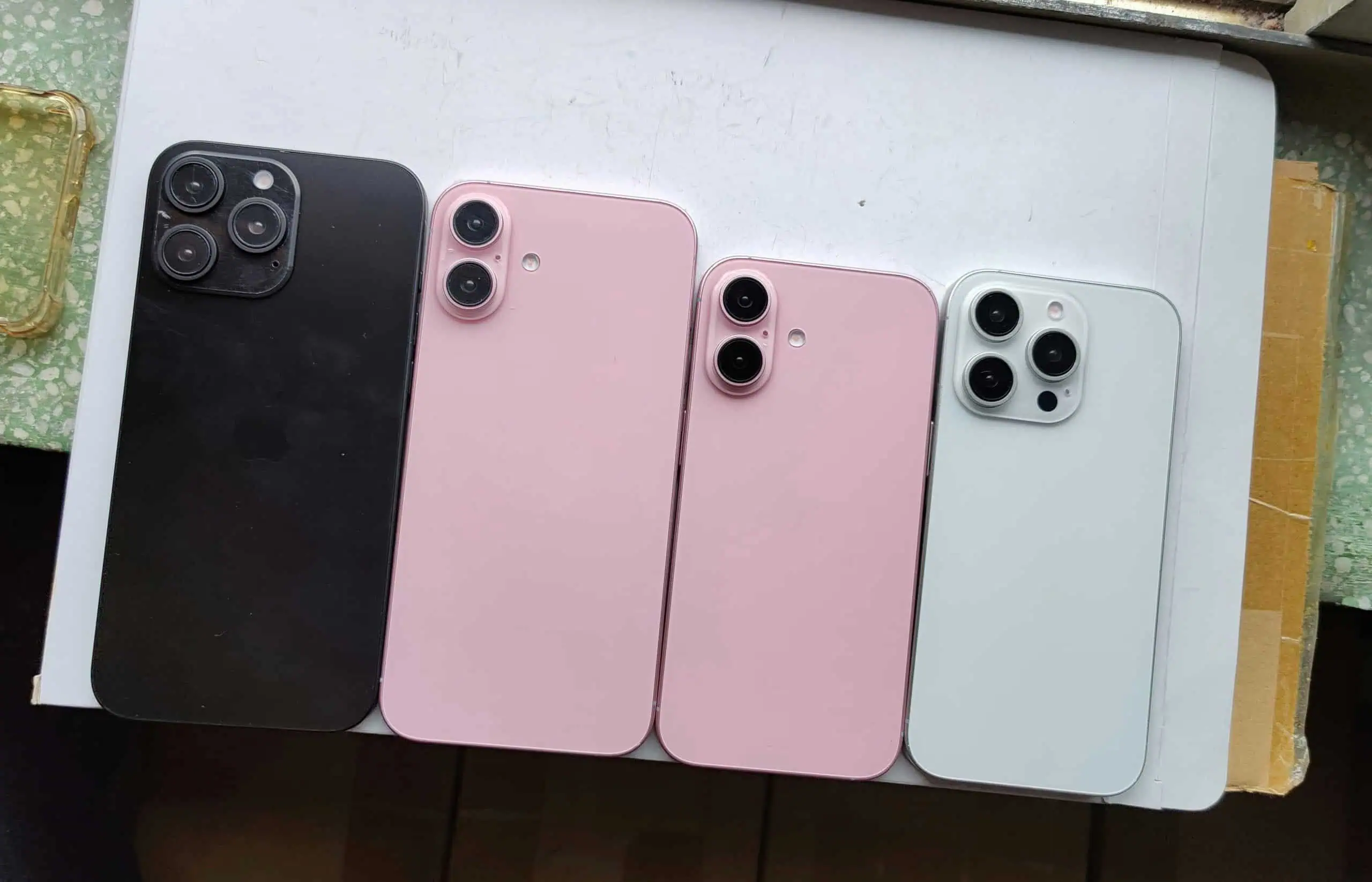 iPhone 16 family dummy units image 1