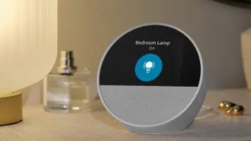 Amazon Echo Spot 2024 3