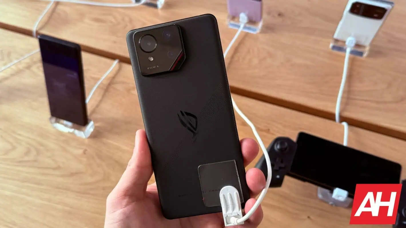 Featured image for Leak shows off ASUS ROG Phone 9 Pro plus accessories