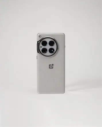 OnePlus 13 prototype design image 3