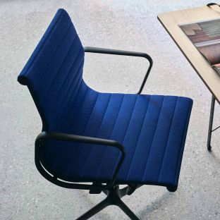 Charles & Ray Eames Aluminium Group EA 132 Chair by Vitra - Aram