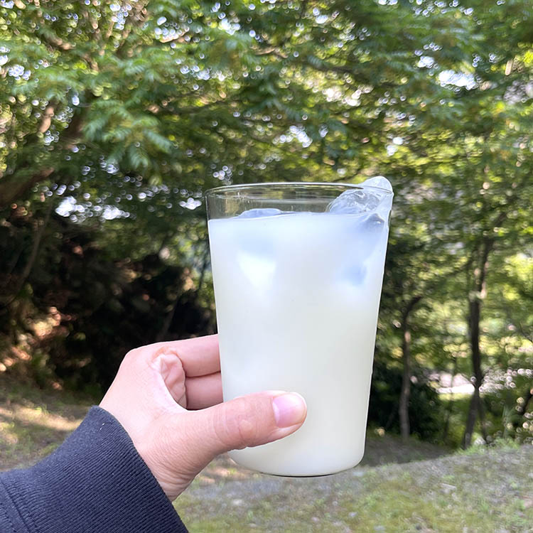 爽快感がクセになる。夏キャンプに、冷たい日本酒カクテルはいかがですか？