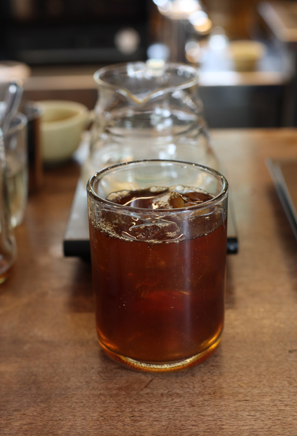 日本のスペシャルティコーヒーを牽引してきた「ONIBUS COFFEE（オニバスコーヒー）中目黒駅前店」（東京・中目黒）