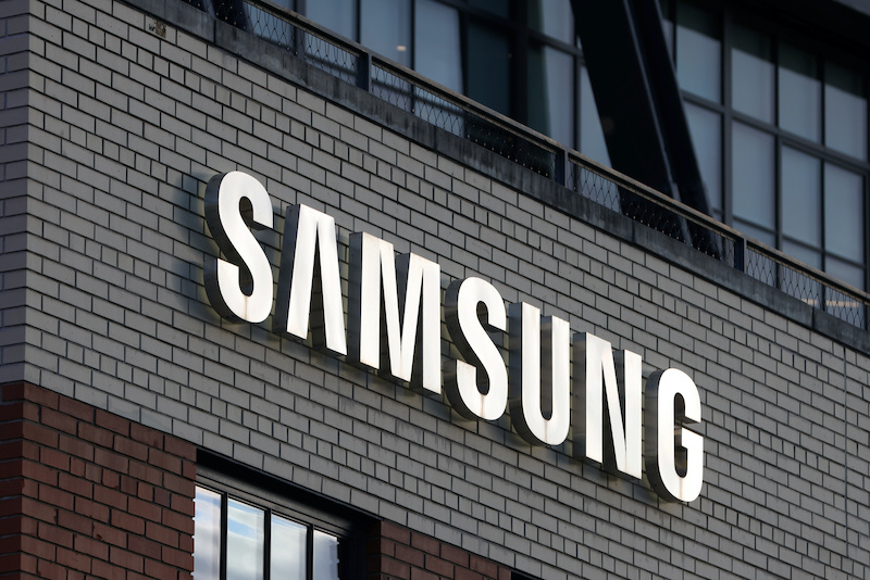 Samsung Axes Thousands as Tech Giant Feels Chip, Phone Pressure