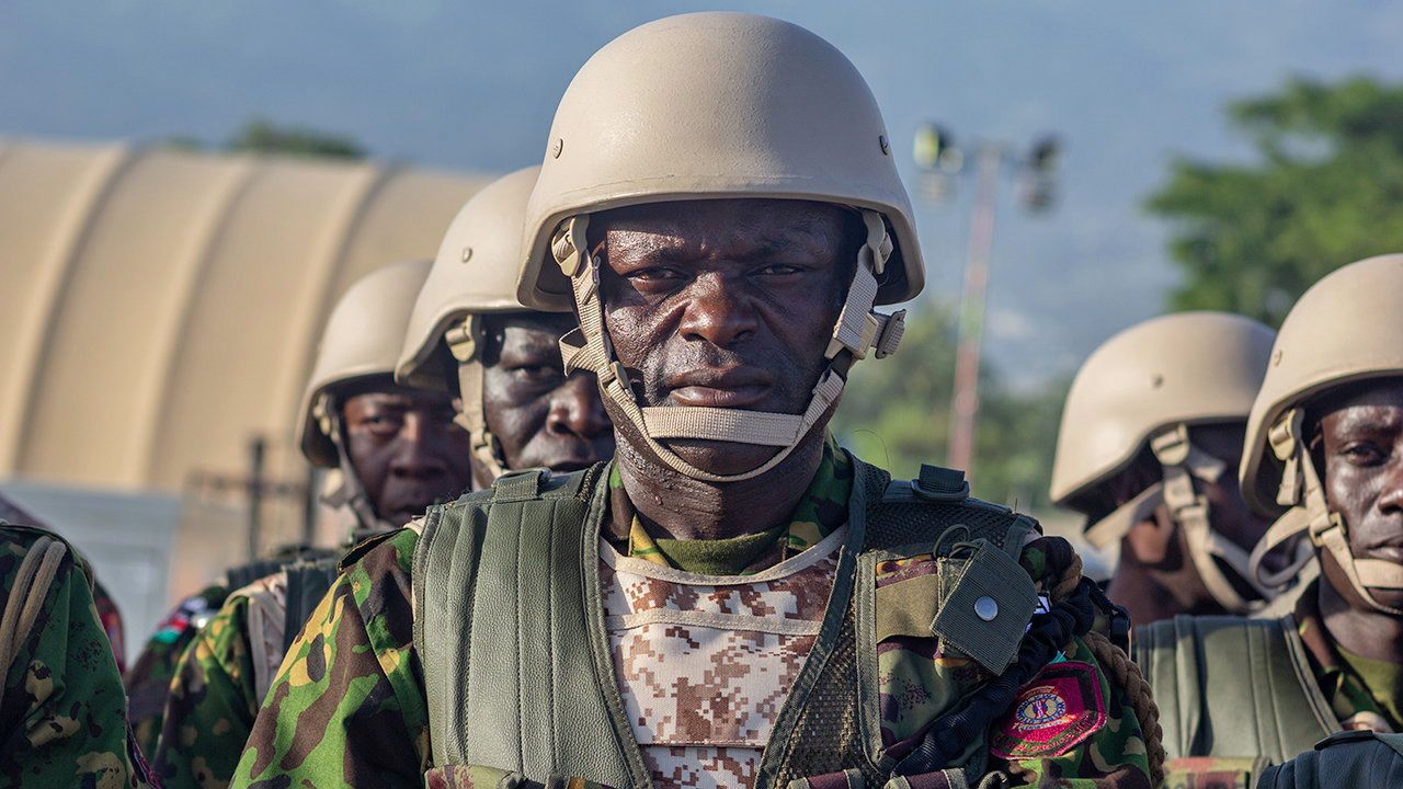 Kenyan police officers arrive in Haiti to help combat gang violence.