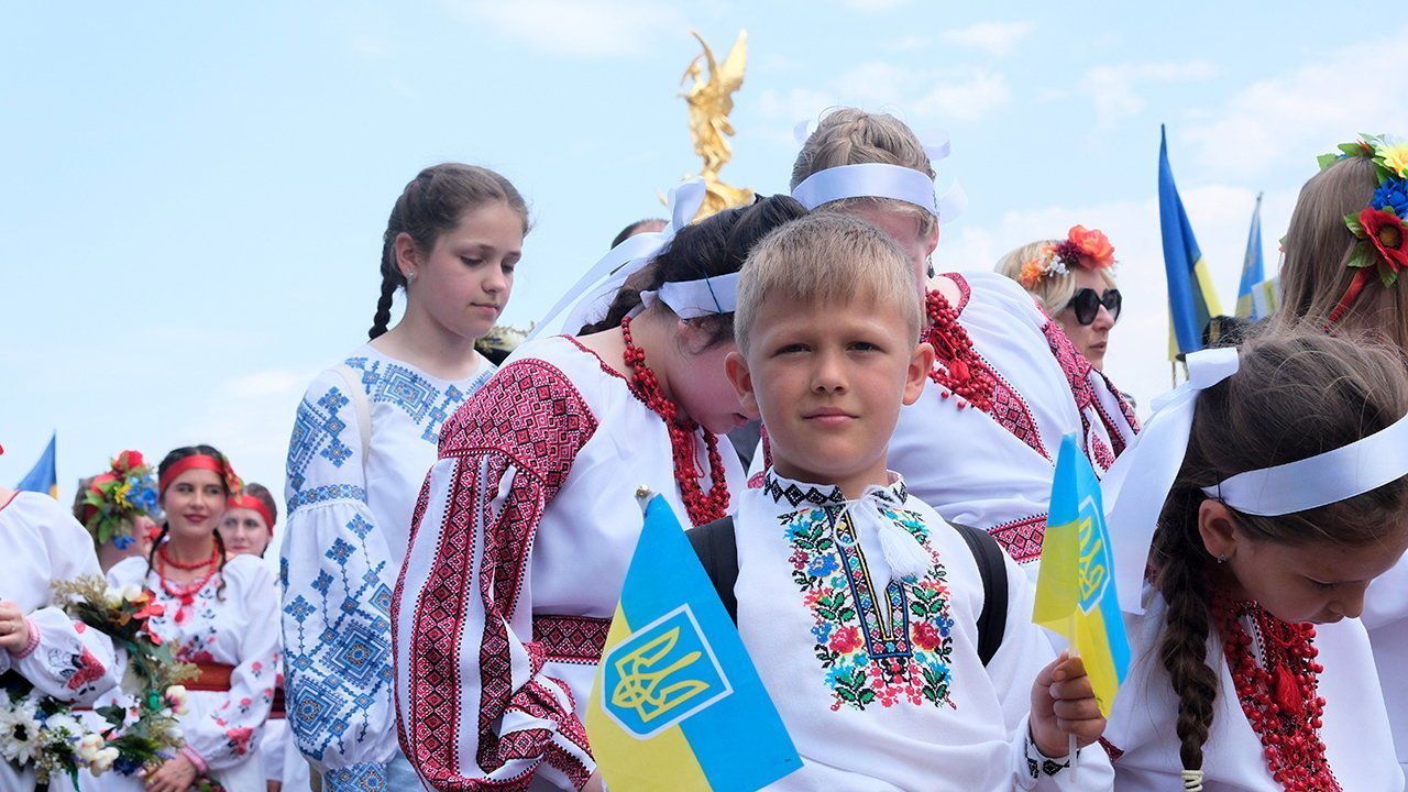 Ukrainian people take part in the London Vyshyvanka March.