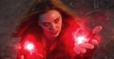 elizabeth olsen scarlet witch