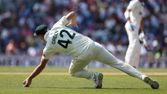 Cameron Green taking Shubman Gill's catch