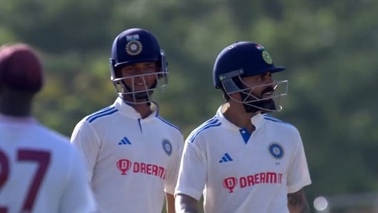 Virat Kohli (R) and Yashasvi Jaiswal (L)