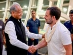 Rajasthan Chief Minister Ashok Gehlot welcomes Congress leader Rahul Gandhi on the latter's arrival in Jaipur on Saturday.(PTI)