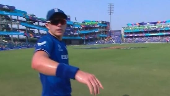 Sam Curran pushes the cameraman away during World Cup game vs Afghanistan(X)