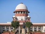 The year commenced with a Constitution Bench of the Supreme Court affirming the validity of the 2016 demonetization scheme and concluded with another significant ruling upholding the 2019 decision by the Narendra Modi government to revoke the special status of Jammu and Kashmir. Here are some of the major judgments of 2023. (HT File Photo)