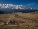 Jammu and Kashmir's Srinagar and Sonmarg have experienced minimal to no snowfall. Similarly, there has been no snowfall in Himachal Pradesh's Shimla and Manali. Even Uttarakhand's Auli has not seen any snowfall yet. (AP)