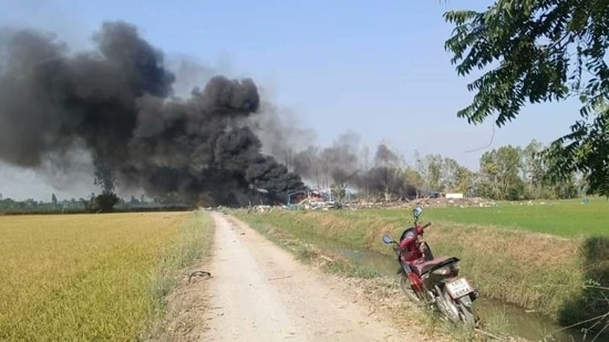 The blast occurred at around 3:00 pm (0800 GMT) near Sala Khao township, in central Suphan Buri province.