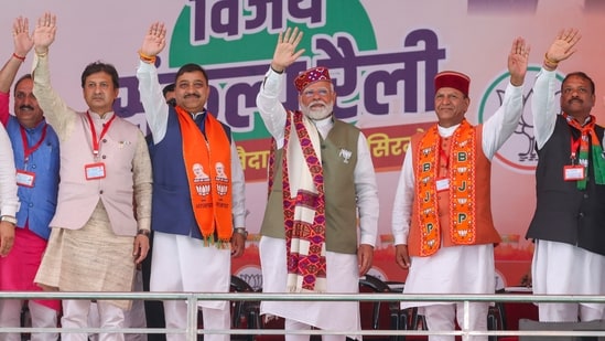 In the morning, PM Narendra Modi addressed the BJP's Vijay Sankalp rally at Chaugan Ground in Nahan, the district headquarters of Sirmaur, in support of BJP candidate Suresh Kashyap.(PTI)