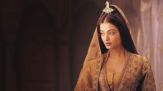 Aishwarya Rai was once in talks to star in Ben Kingsley's film on the beautiful Taj Mahal. She even had a screen test, the pictures from which recently resurfaced on Reddit.