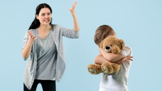 One of the primary signs of parental burnout is noticing that we get frequently frustrated with our children over the smallest of issues.&nbsp;(freepik )