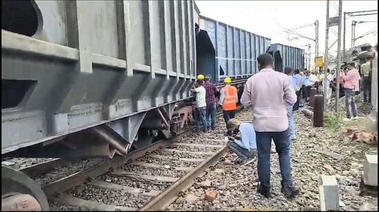 The derailed wagons of the goods train in Prayagraj. (HT)