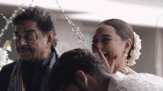 A candid moment from Sonakshi Sinha and Zaheer Iqbal's wedding video.