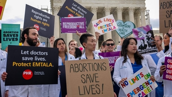 Emergency abortions in Idaho can continue for the time being, US Supreme Court says (Photo by Andrew Harnik / GETTY IMAGES NORTH AMERICA / Getty Images via AFP)(Getty Images via AFP)