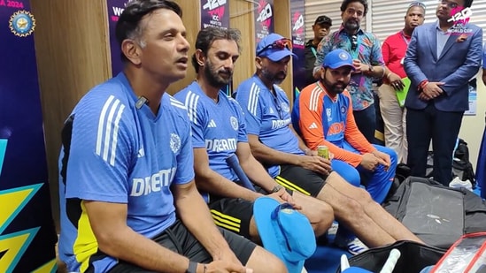 India head coach Rahul Dravid gives farewell speech on last day in the dressing room