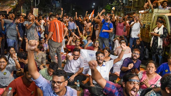 Kolkata doctor rape-murder case: Junior doctors have been protesting outside the Kolkata police headquarters, asking for the police chief's resignation.(PTI)