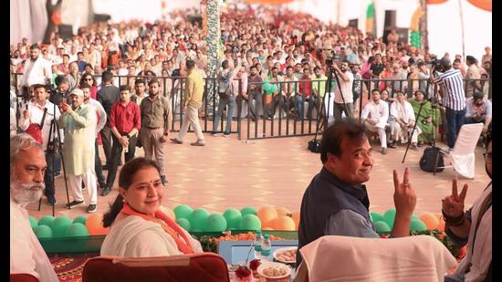 Assam CM Himanta Biswa Sarma and BJP candidate Shakti Rani during release of BJP’s manifesto in Kalka on Sunday. (HT Photo)