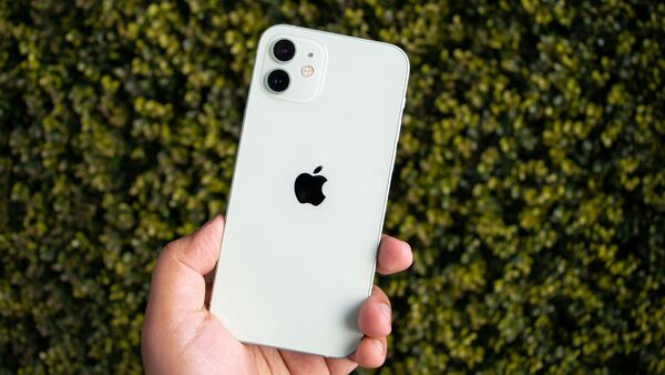 iPhone 16 could come with a vertical camera layout.