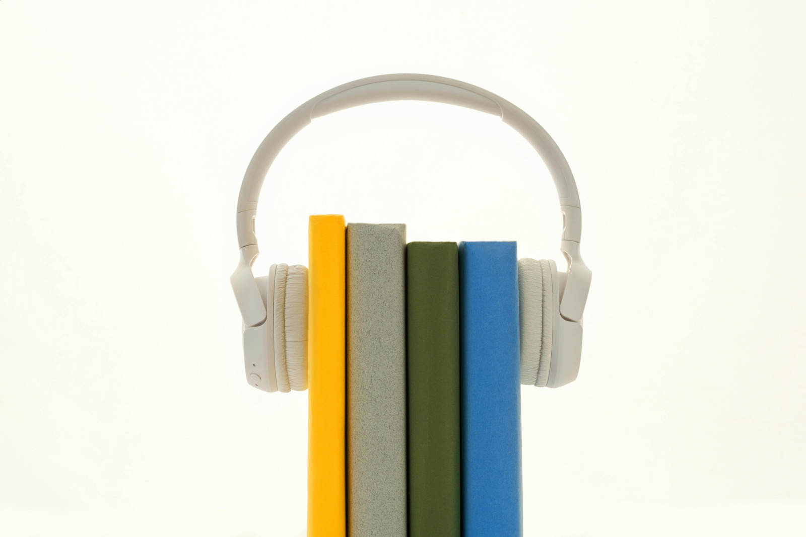 Cover image for Bundle up: Audible audiobooks join the Amazon Music catalogue