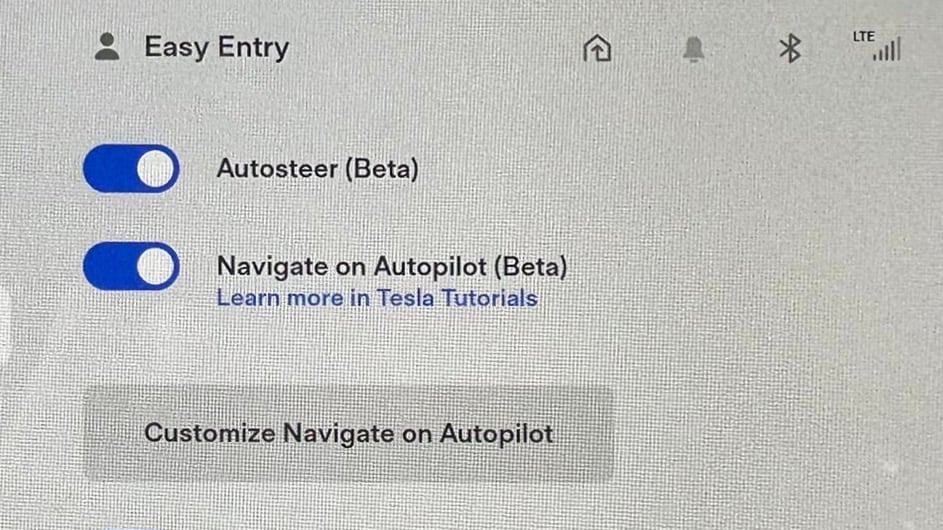 Tesla Learn More Links feature in update 2022.44.30.10