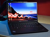 Lenovo ThinkPad X13 G4 mit AMD Ryzen 7 Pro 7840U, 32 GB RAM und hellem Display stark vom Hersteller rabattiert (Bildquelle: Notebookcheck)