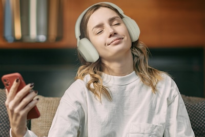 Women listening to music