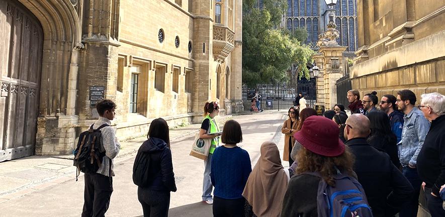 Cambridge tourists and tour guide 