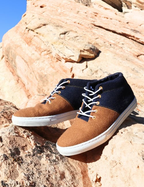 9 Sustainable Sneakers For Ethical Runs & Sustainable Strolls Image by Sustainable Jungle #sustainablesneakers #ethicalsneakers #sustainablesneakerbrands #ecofriendlysneakers #ethicalsneakers #sustainabletennisshoes #sustainablejungle