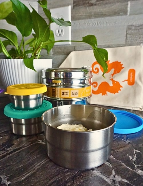 13 Plastic-Free Food Storage Containers That Will Make You The Envy Of The Lunchroom Image by Sustainable Jungle #plasticfreefoodstorage #plasticfreefoodstoragecontainers #nonplasticfoodstorage #bestnonplasticfoodstoragecontainers #plasticfreetupperware #nonplastictupperware #sustainablejungle