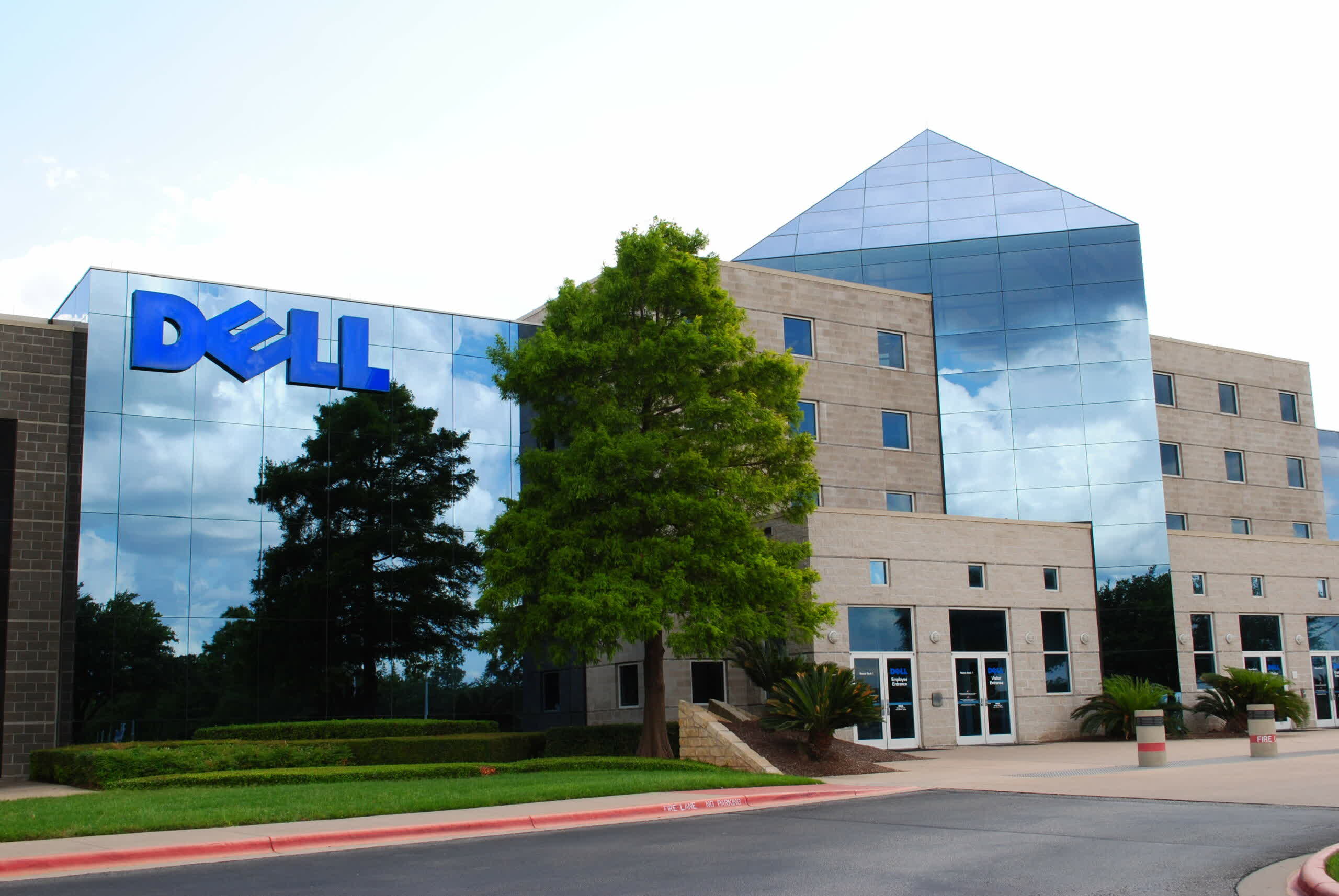 Nearly half of Dell workers opt for full-time remote work, even though it means no promotions