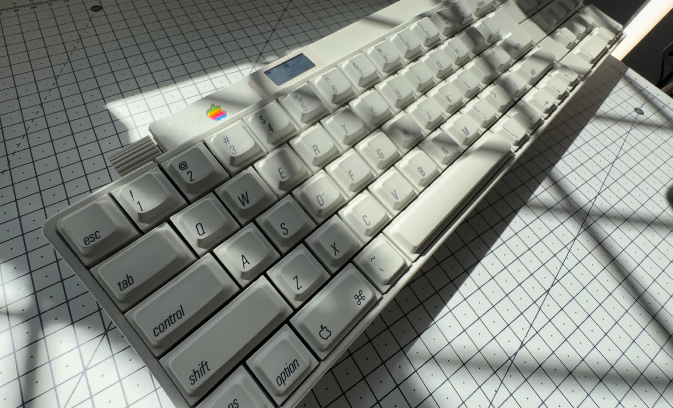 Vintage Apple keyboard from 1986 receives modern OLED and wireless enhancements