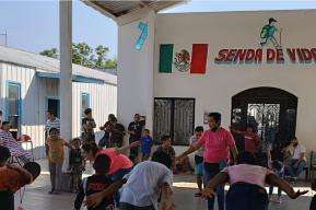 Joven promueve educación emocional mediante la lectura para infancias migrantes en la Frontera México-EUA