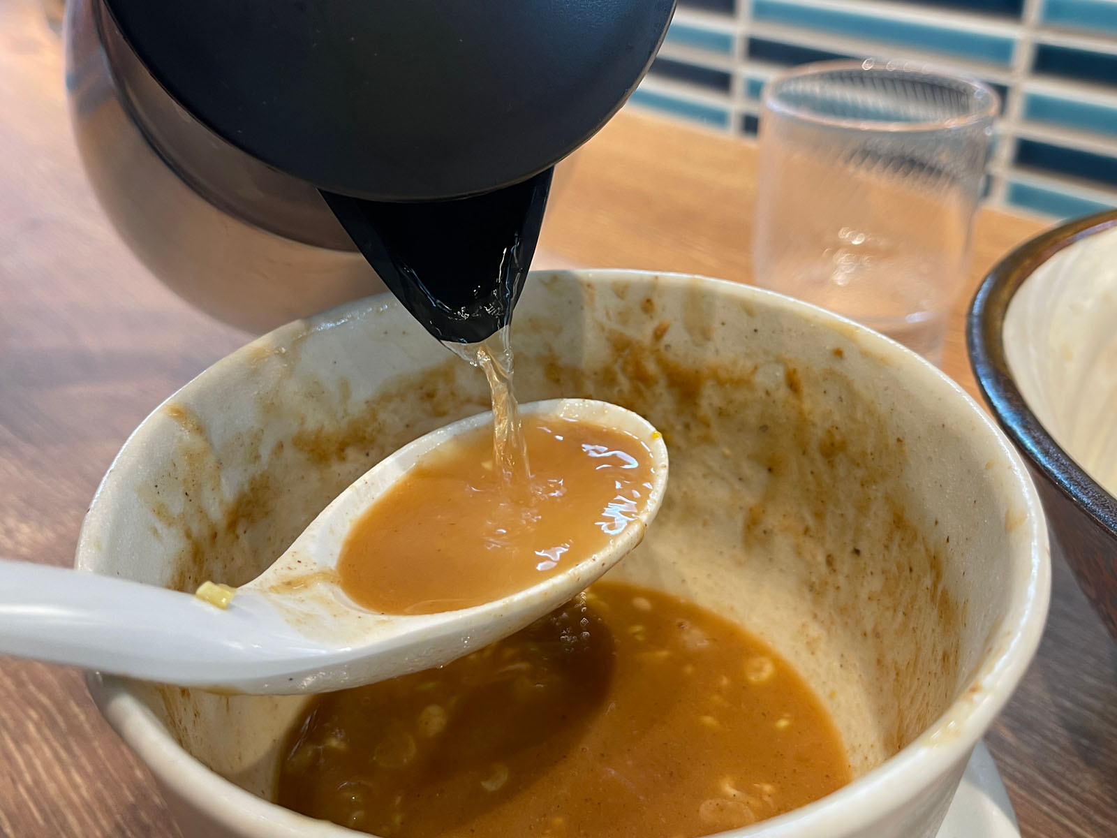 濃厚鶏白湯と魚介のWスープが美味しい「風雲児」のつけ麺とラーメン食べた！／ザ・ヨコハマ・フロント