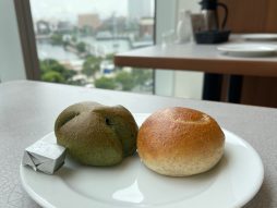 サンマルクホールディングス(3395)の株主優待カードを使ってベーカリーレストランの焼きたてパン食べ放題食べたよ／横浜・桜木町コレットマーレ